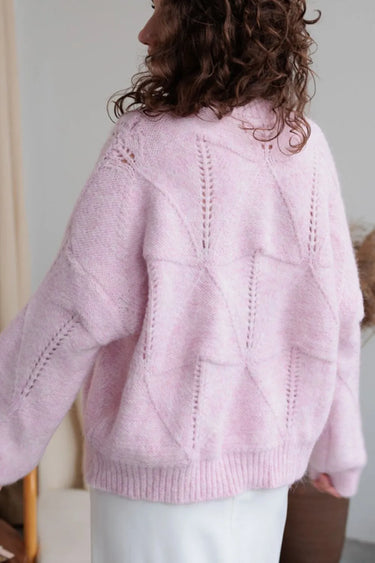 fb5052ef-b6fc-4326-9879-c191de1e8420-Max